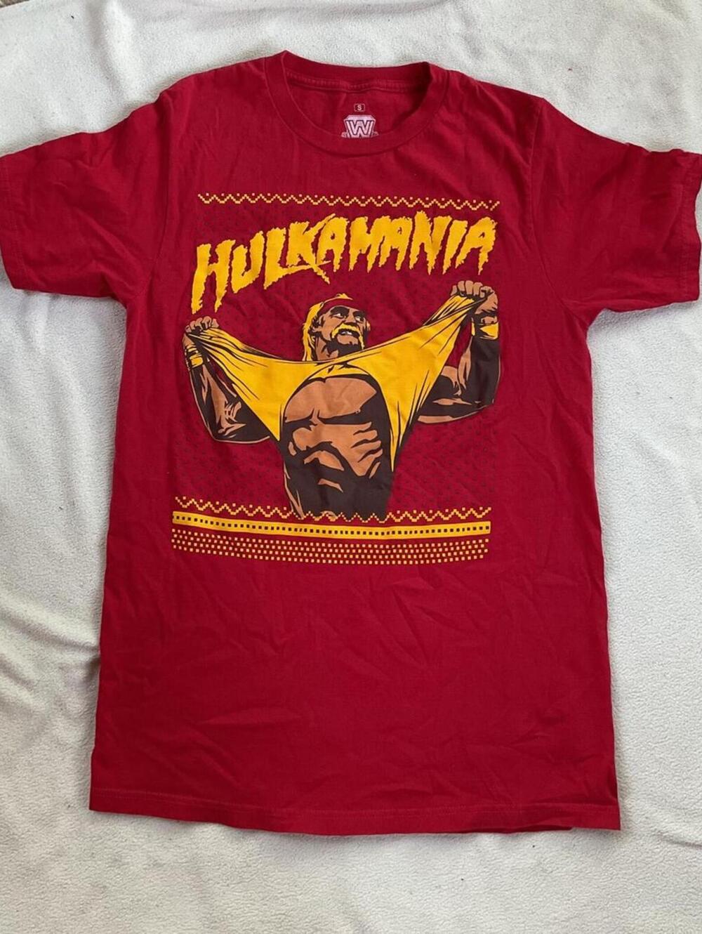 Ripple Junction Hulk Hogan "Hulkamania" Holiday Faux-Knit T-Shirt Size Small